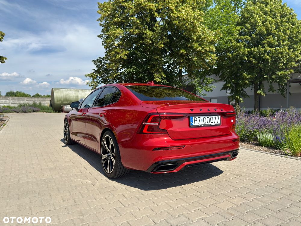 Volvo S60 T4 R-Design - 1