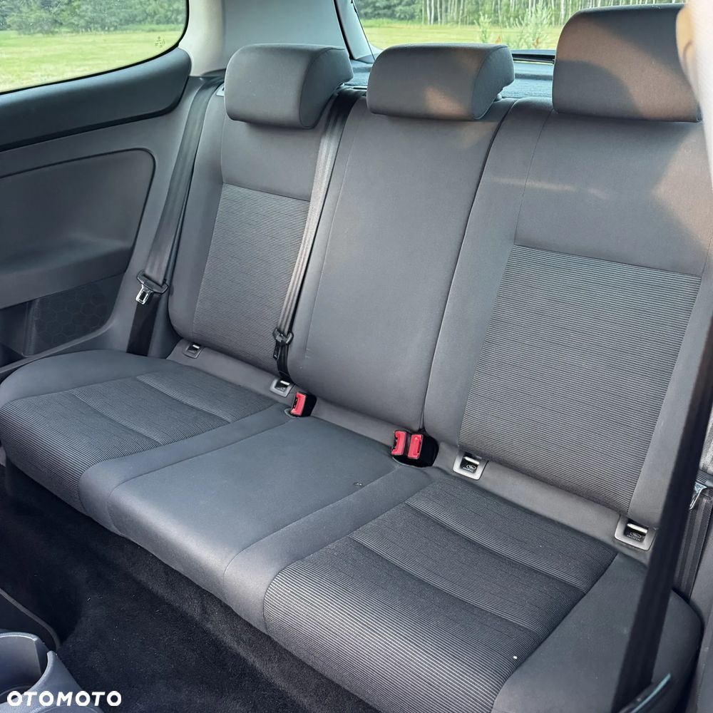 Volkswagen Golf - 13