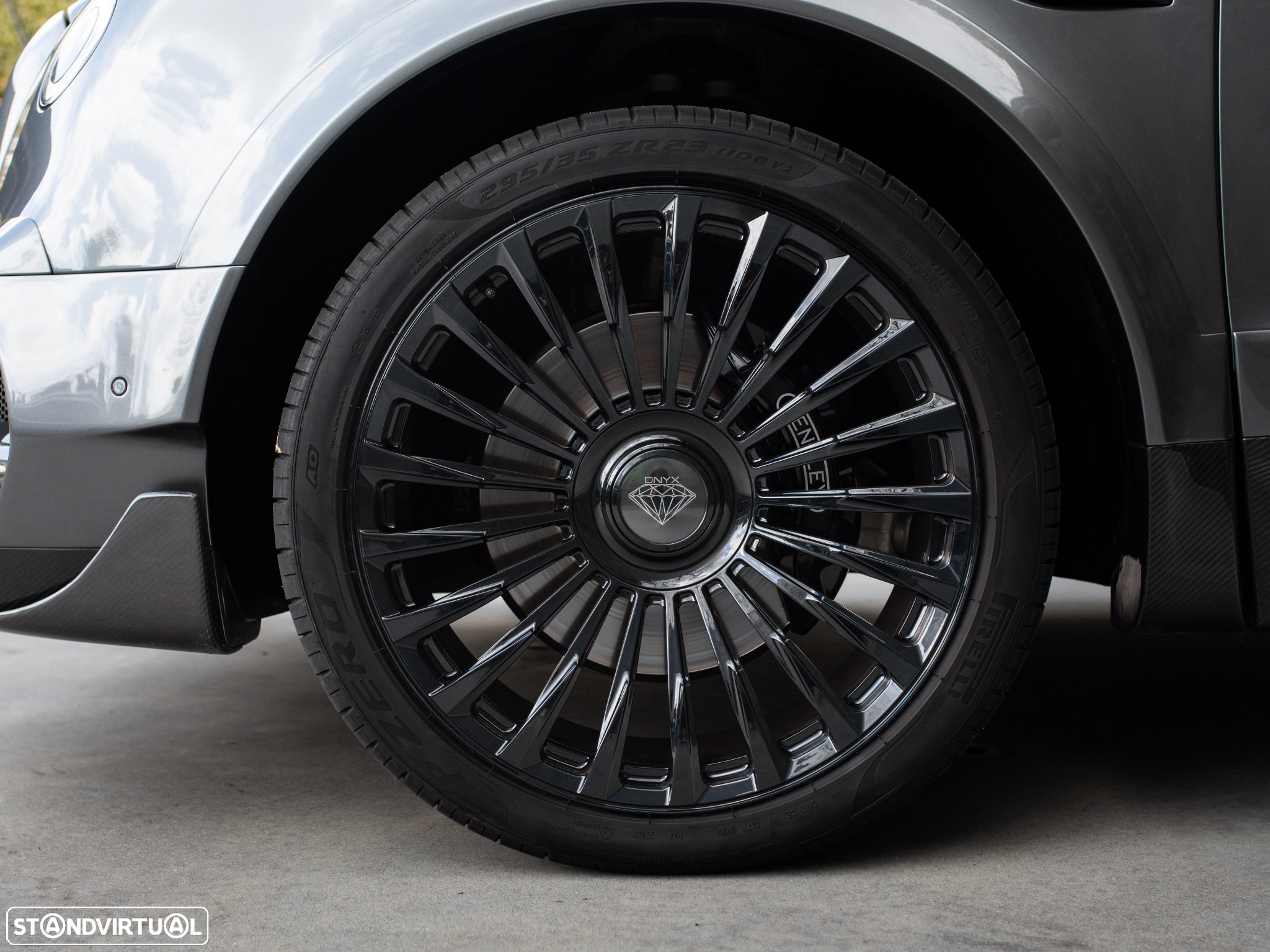 Bentley Bentayga V8 - 9