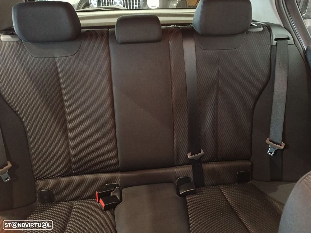 BMW 116 d EfficientDynamics Edition - 24