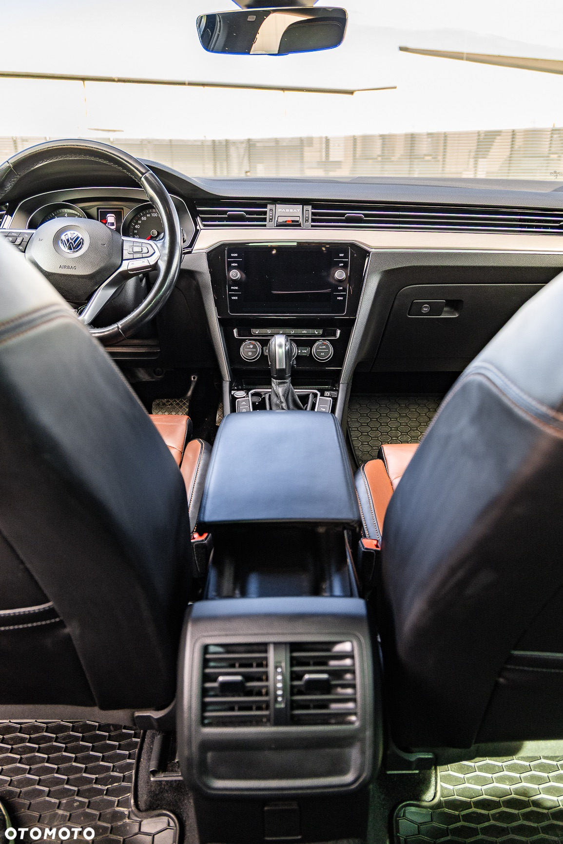 Volkswagen Passat 2.0 TSI Elegance DSG - 23