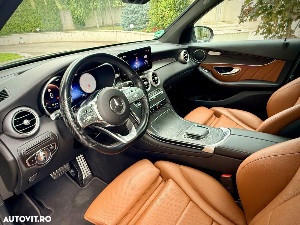 Mercedes-Benz GLC 300 e 4Matic 9G-TRONIC AMG Line Plus - 4