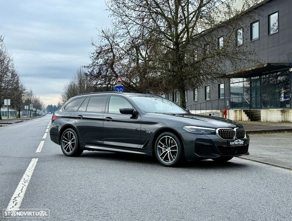 BMW 530 e Pack Desportivo M - 8