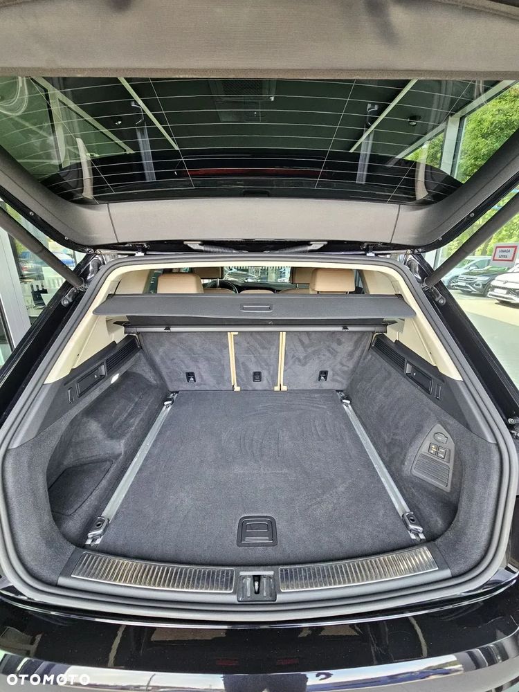 Volkswagen Touareg - 31