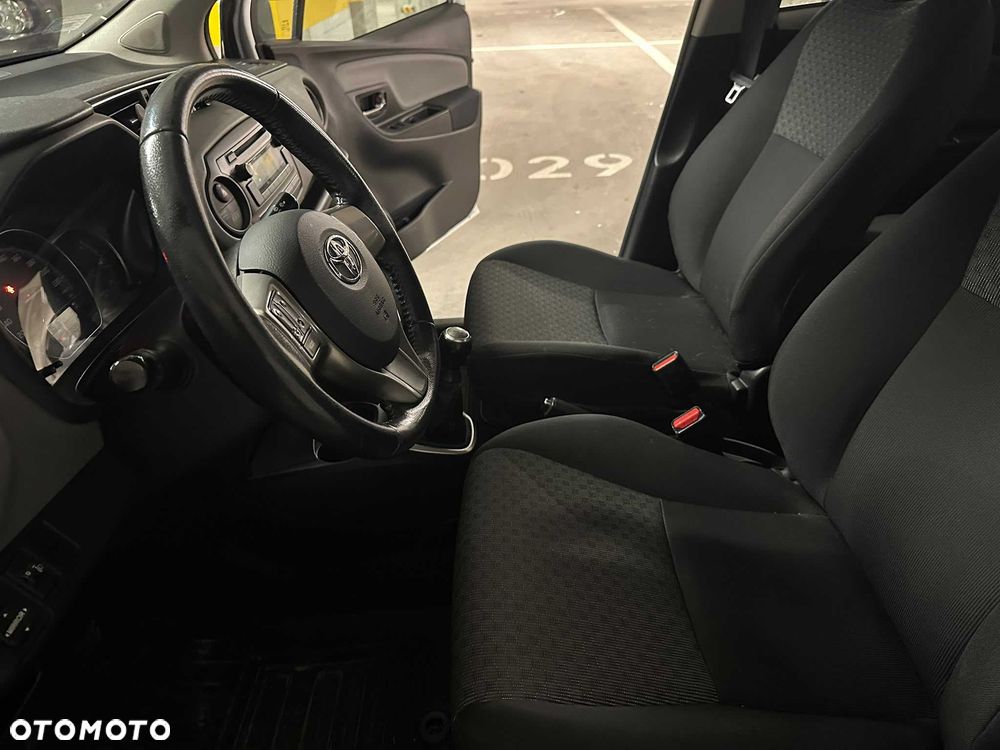 Toyota Yaris - 7