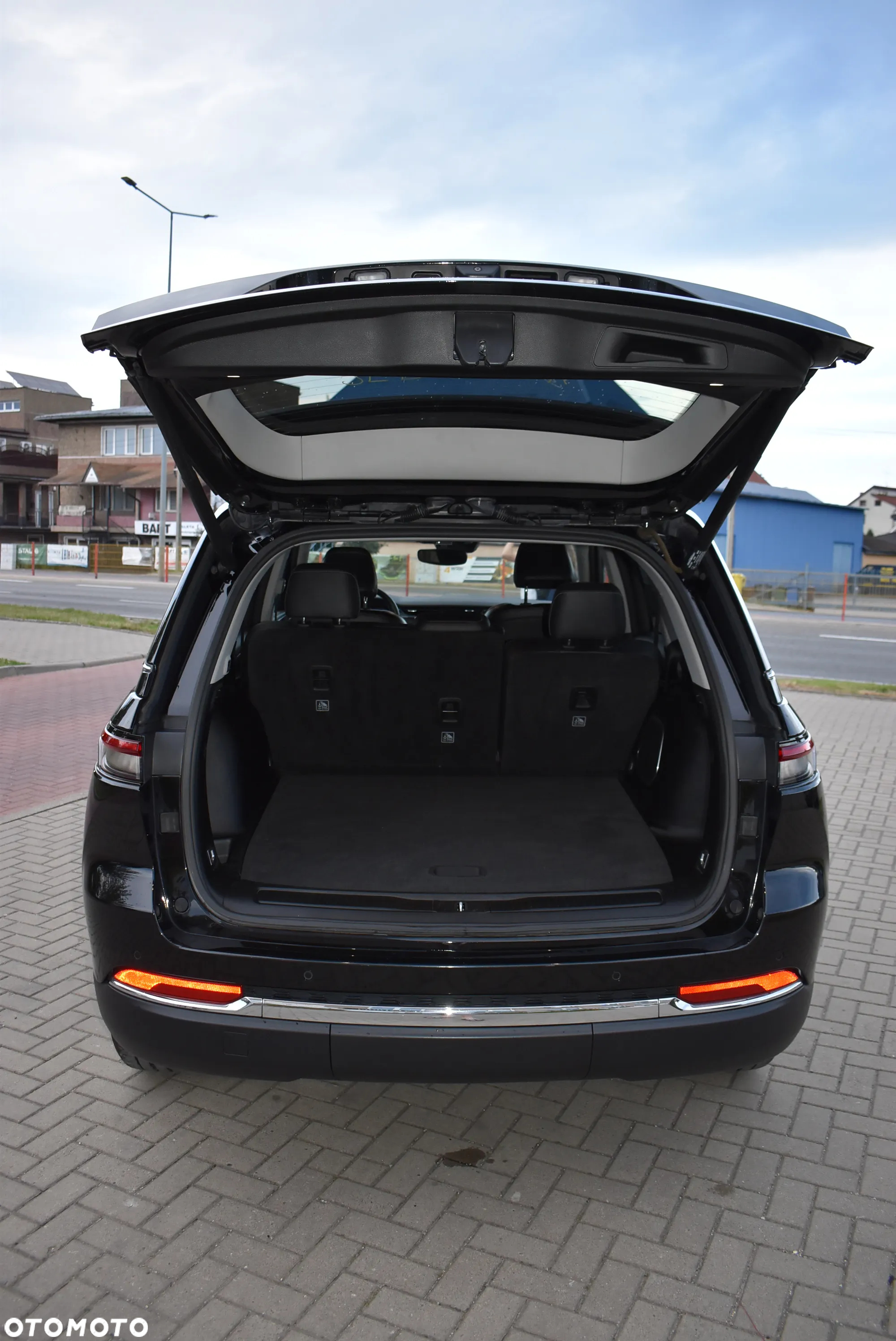 Jeep Grand Cherokee - 20