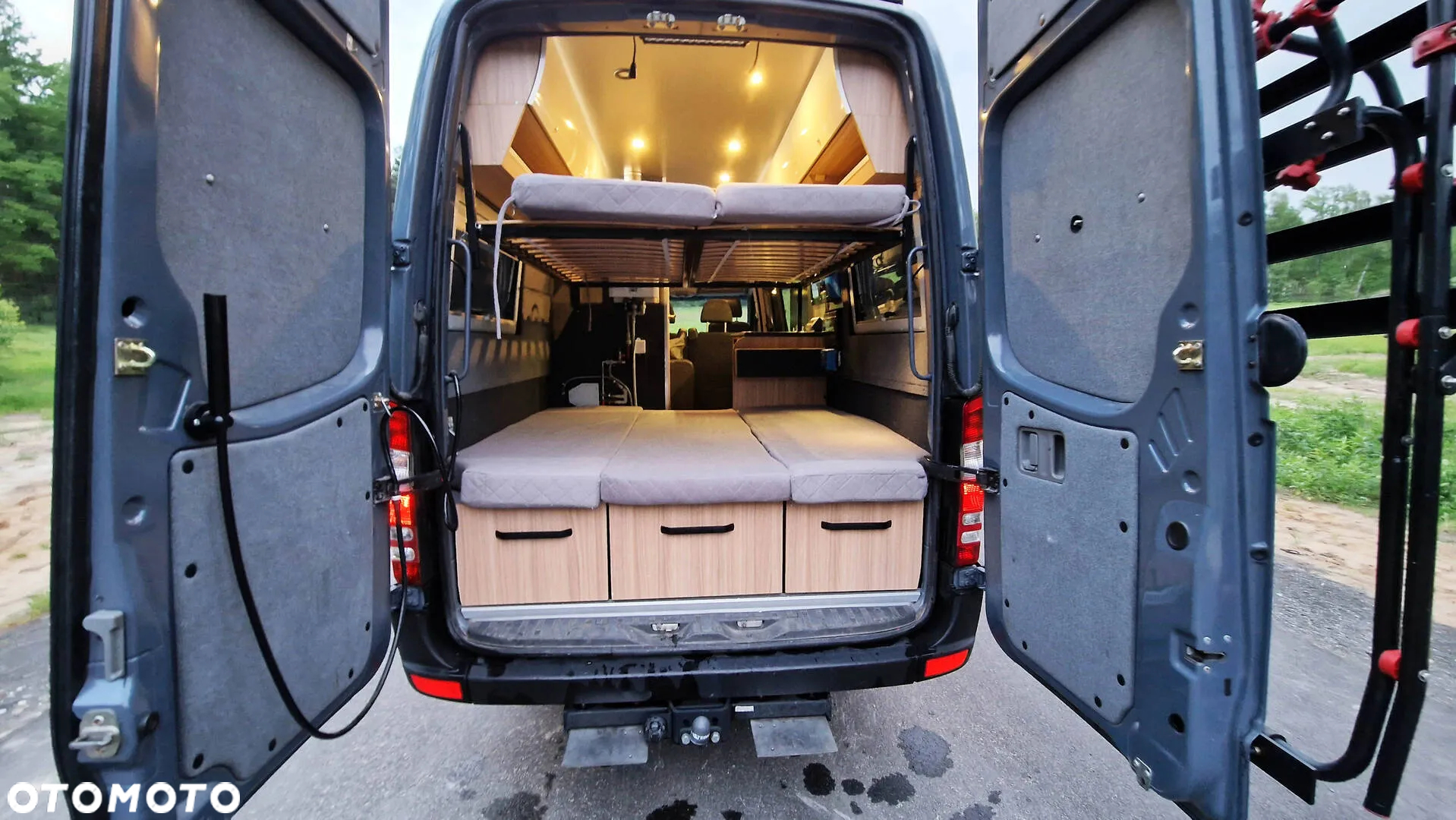 Mercedes-Benz Sprinter - 24