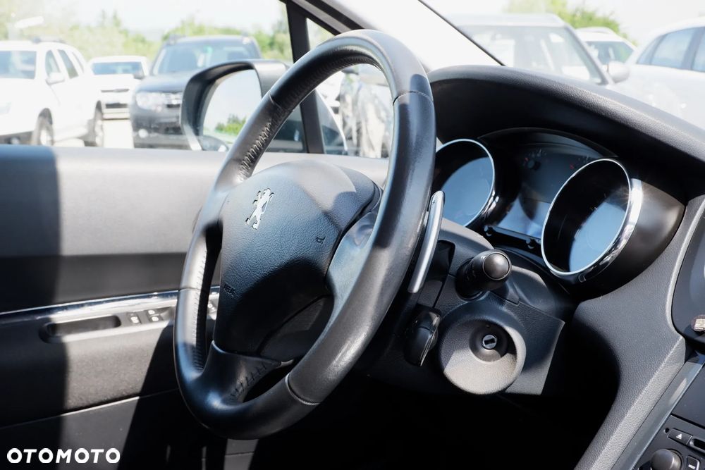 Peugeot 5008 HDI FAP 110 EGS6 Premium - 5