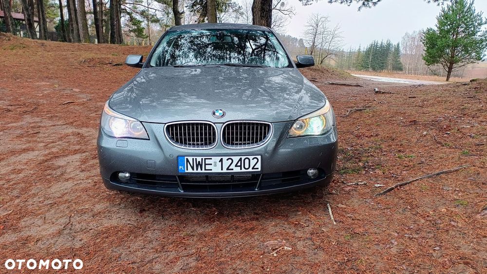 BMW Seria 5 545i - 5