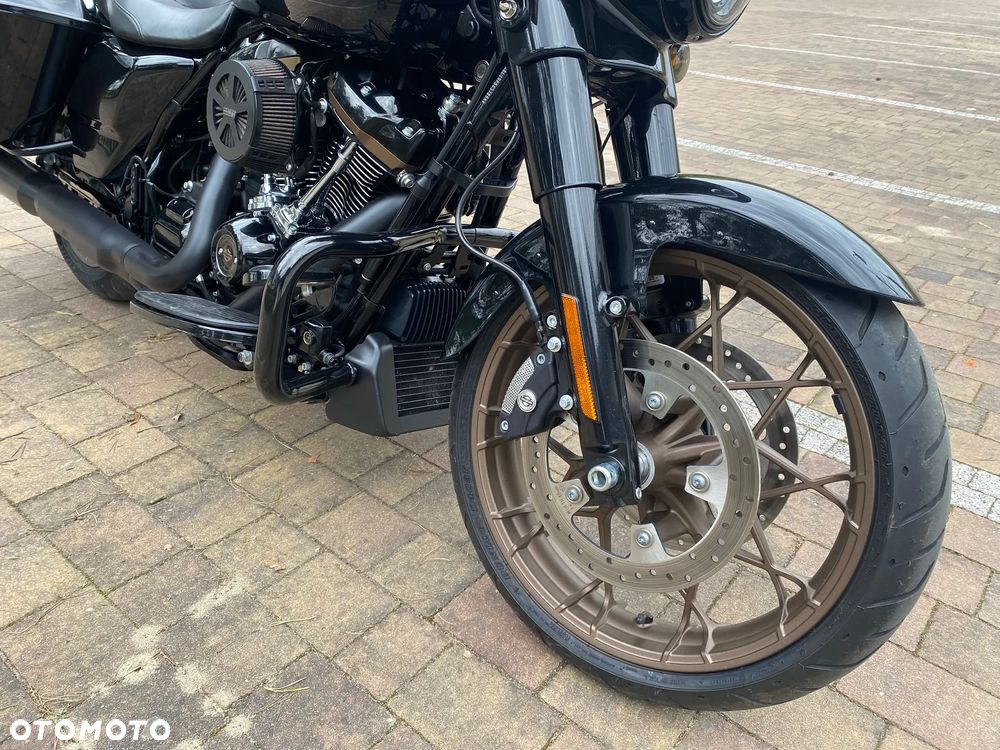 Harley-Davidson Touring Street Glide - 10