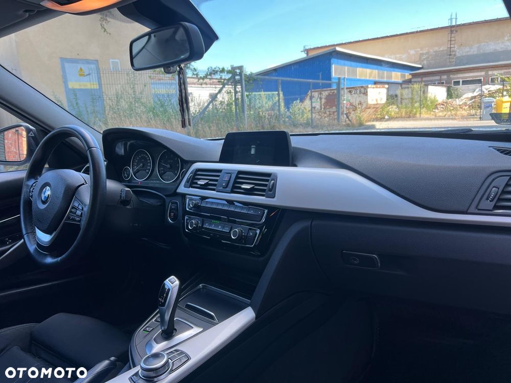 BMW Seria 3 320d - 8