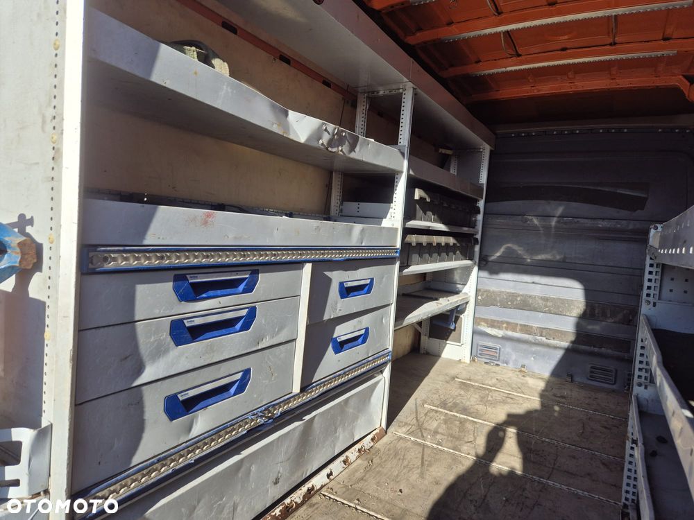 Mercedes-Benz Sprinter - 20