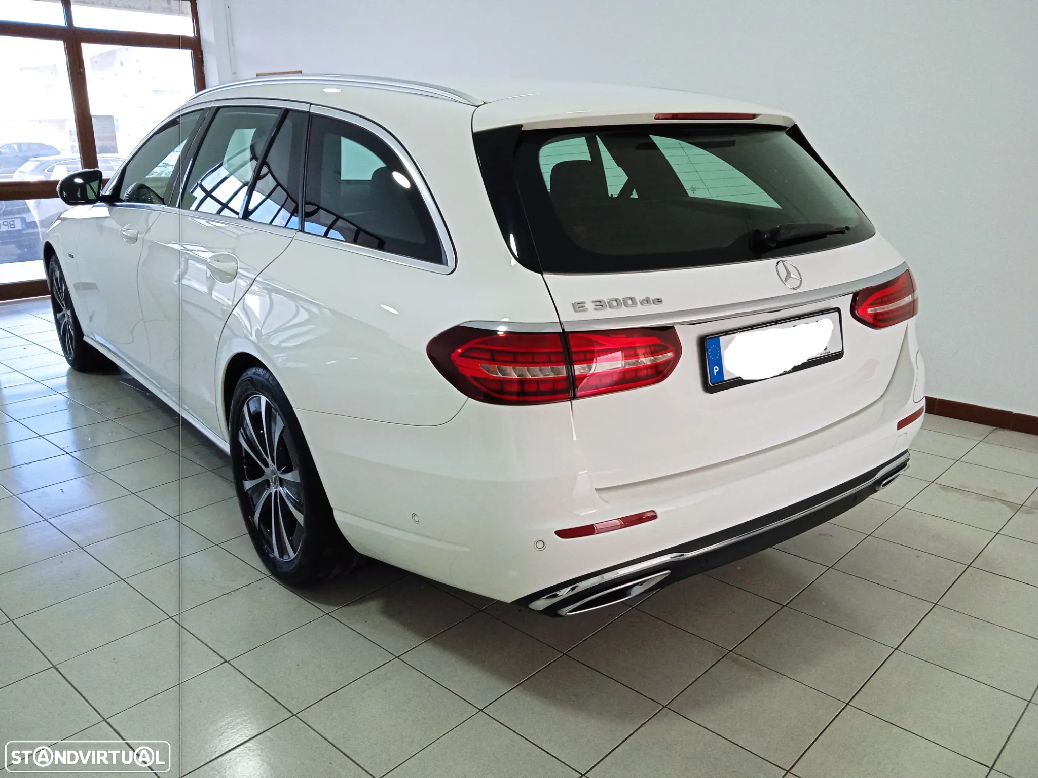 Mercedes-Benz E 300 de Exclusive Line - 13