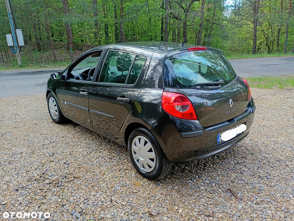 Renault Clio 1.2 16V Authentique - 5