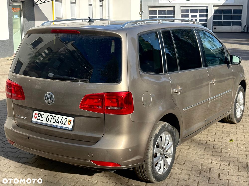 Volkswagen Touran 1.4 TGI BlueMotion DSG Cup - 4
