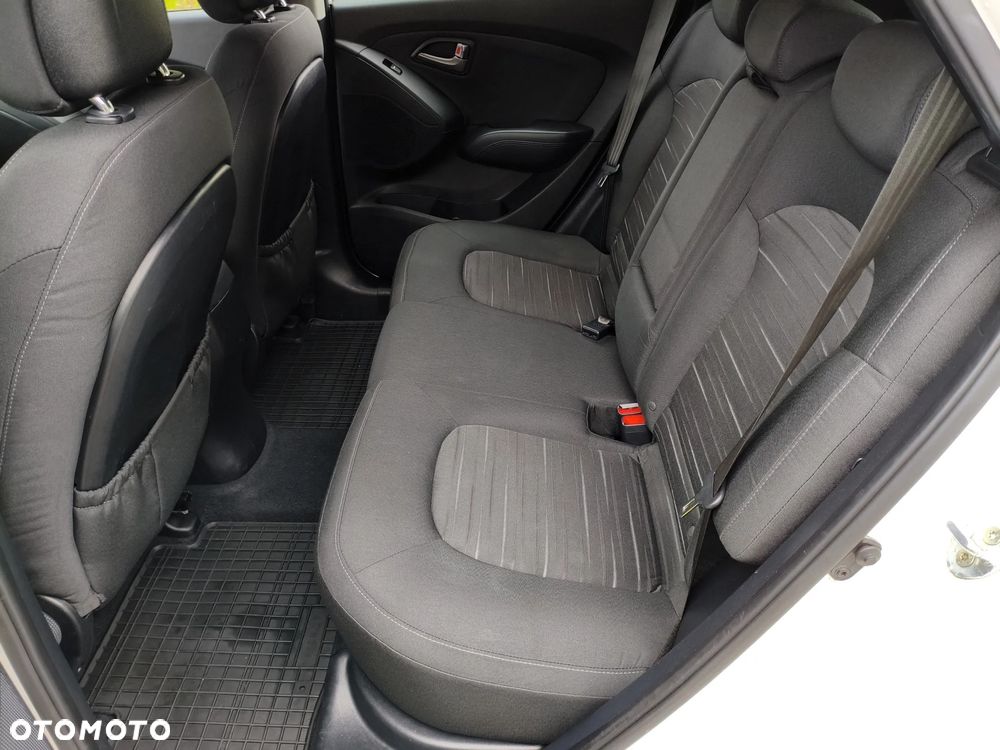 Hyundai ix35 1.6 2WD Fifa World Cup Edition - 18