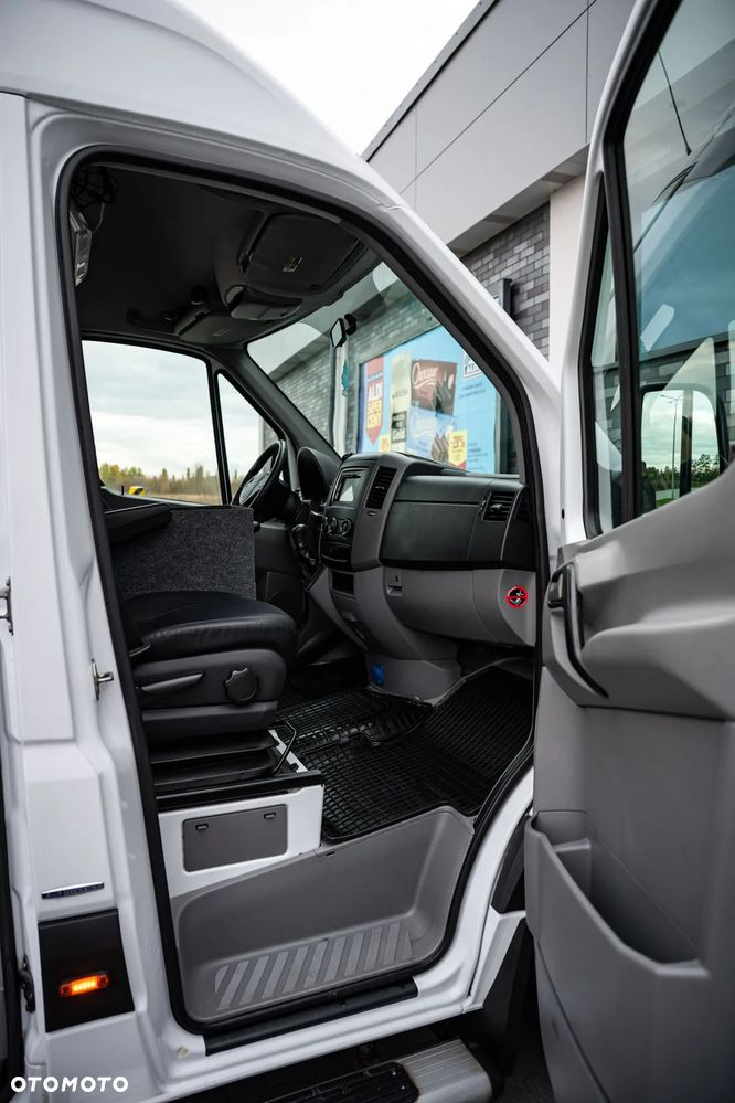 Mercedes-Benz Sprinter - 23
