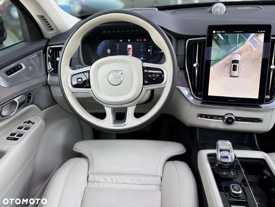 Volvo XC 90 - 9