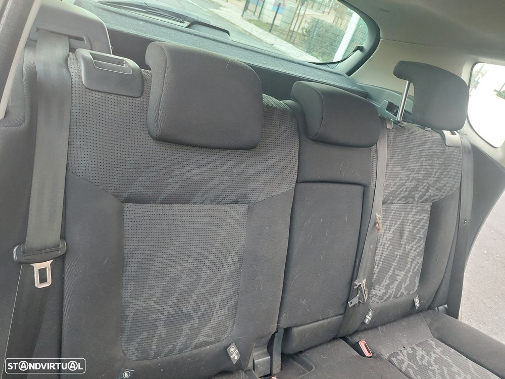 Peugeot 3008 1.6 HDi Executive - 10