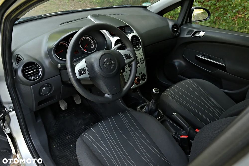 Opel Corsa 1.2 16V Easytronic Cosmo - 6
