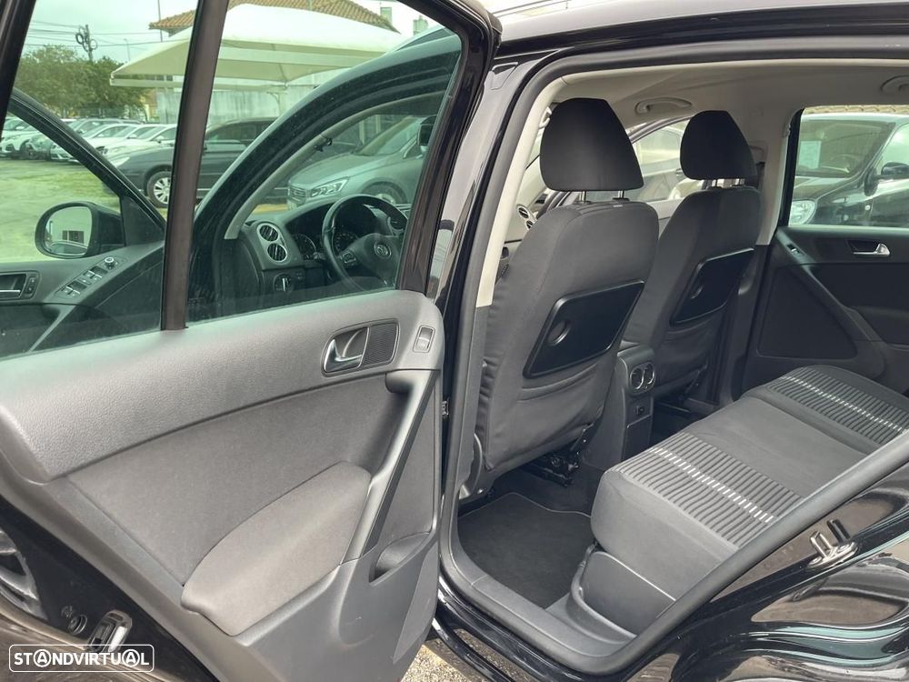 VW Tiguan 2.0 TDi Sport BlueMotion - 15