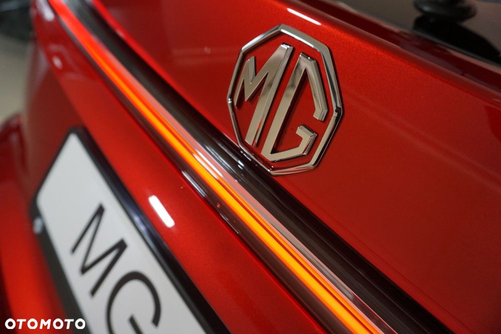 MG HS Hybrid+ - 27