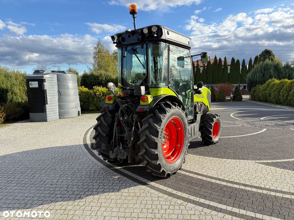 Claas Nexos 230s - 5