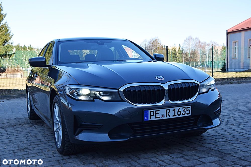 BMW Seria 3 318d Edition M Sport Shadow - 1