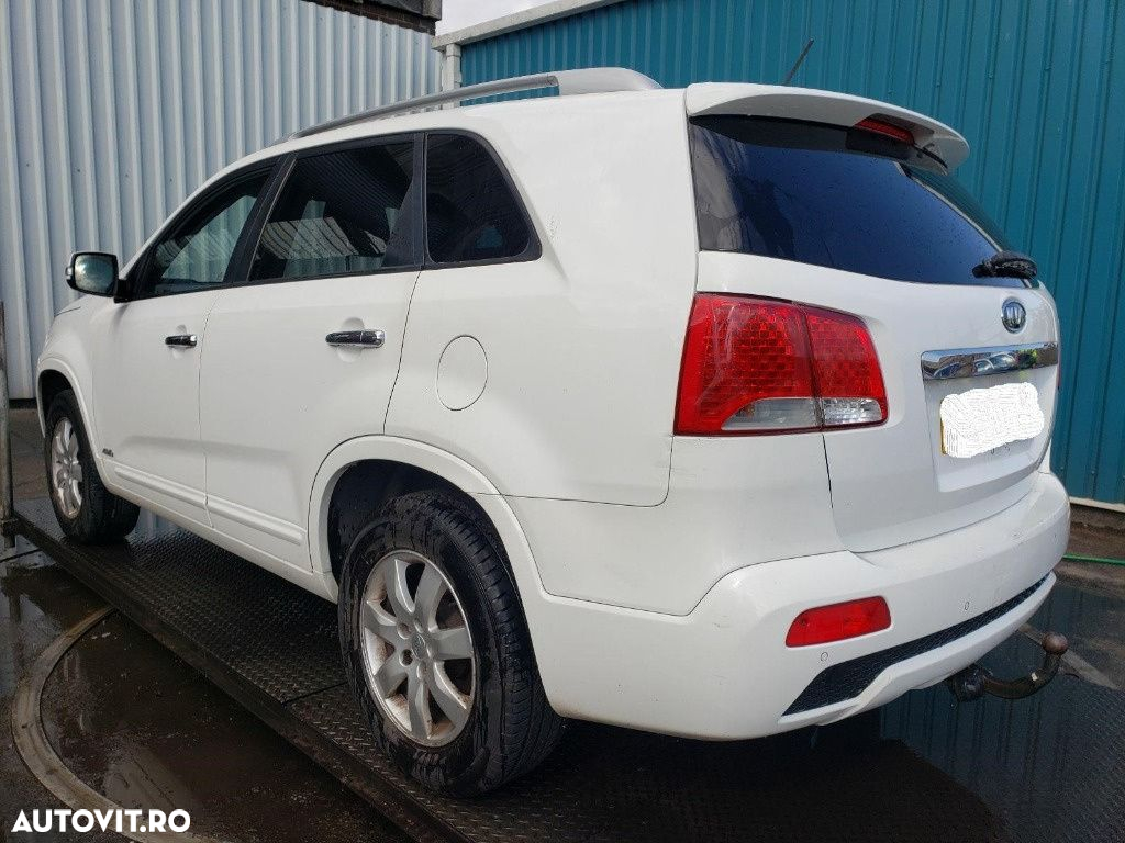 Aripa stanga fata Kia Sorento 2010 SUV 2.2 DOHC - 7
