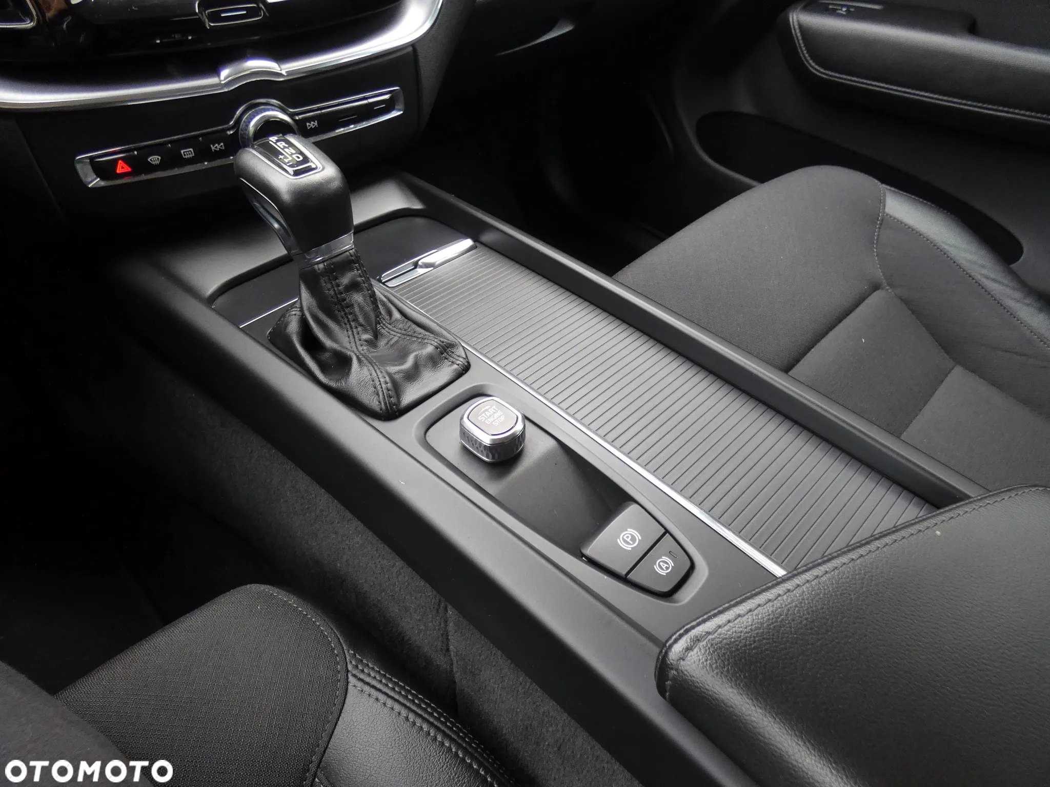 Volvo XC 60 D4 Inscription - 13