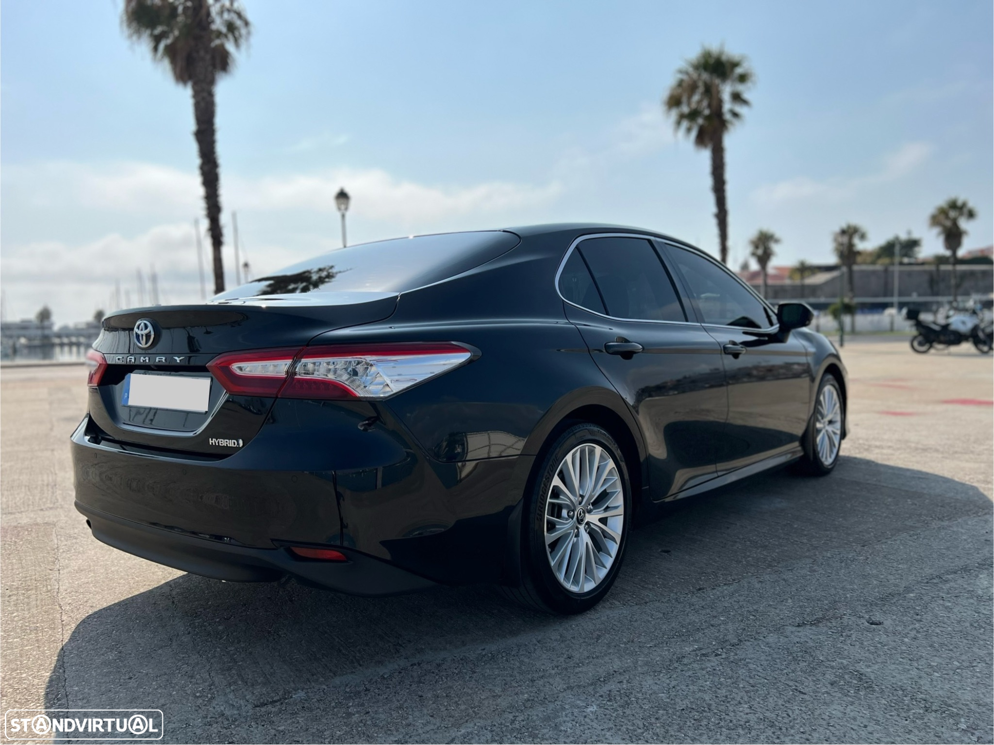 Toyota Camry 2.5 Hybrid Luxury - 3