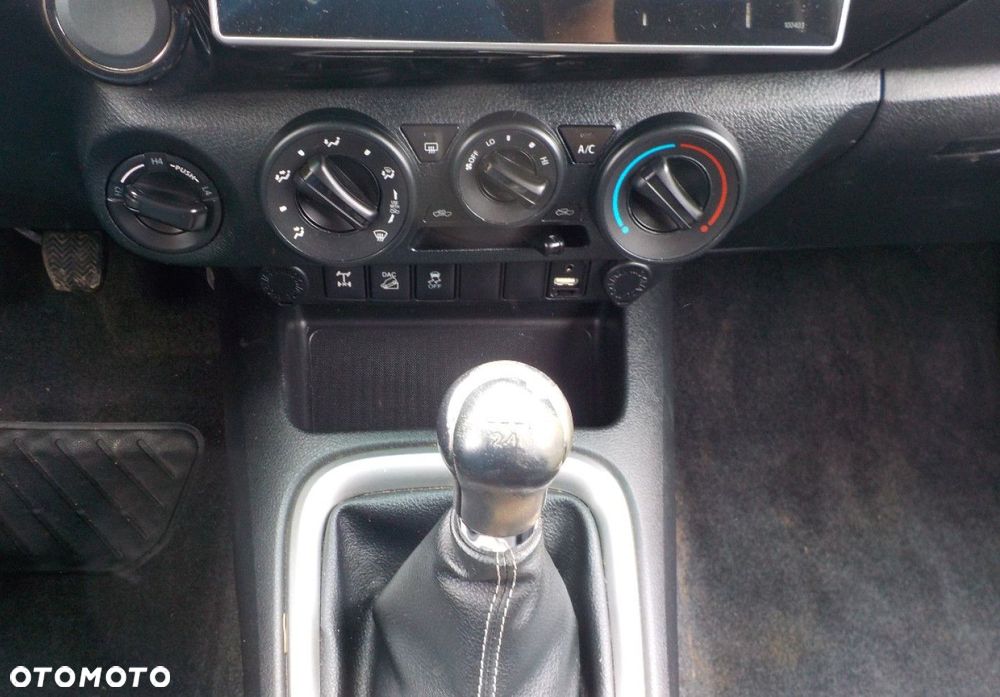 Toyota Hilux - 20