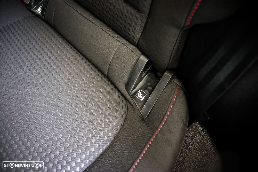 Ford Focus 1.5 TDCi ECOBlue ST-Line - 13