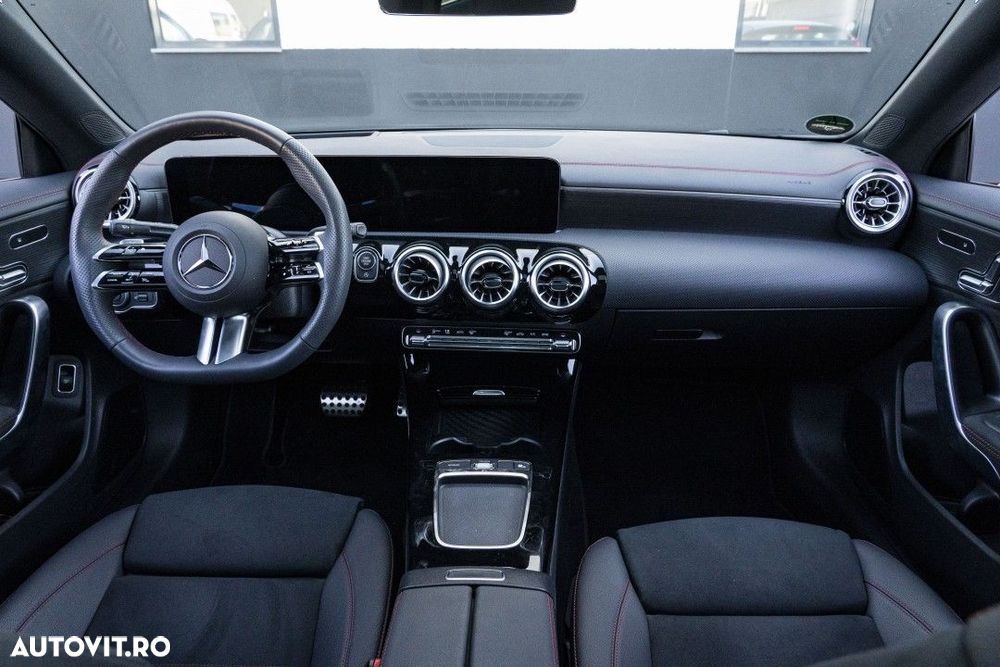 Mercedes-Benz CLA 180 MHEV Coupe - 11