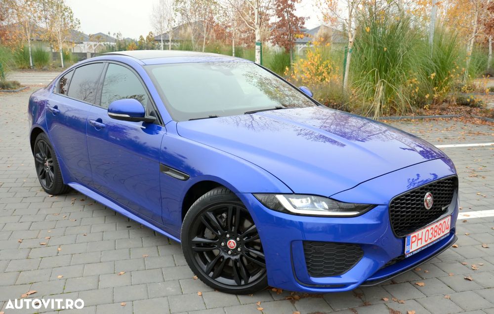 Jaguar XE 2.0 AWD R-Sport - 3