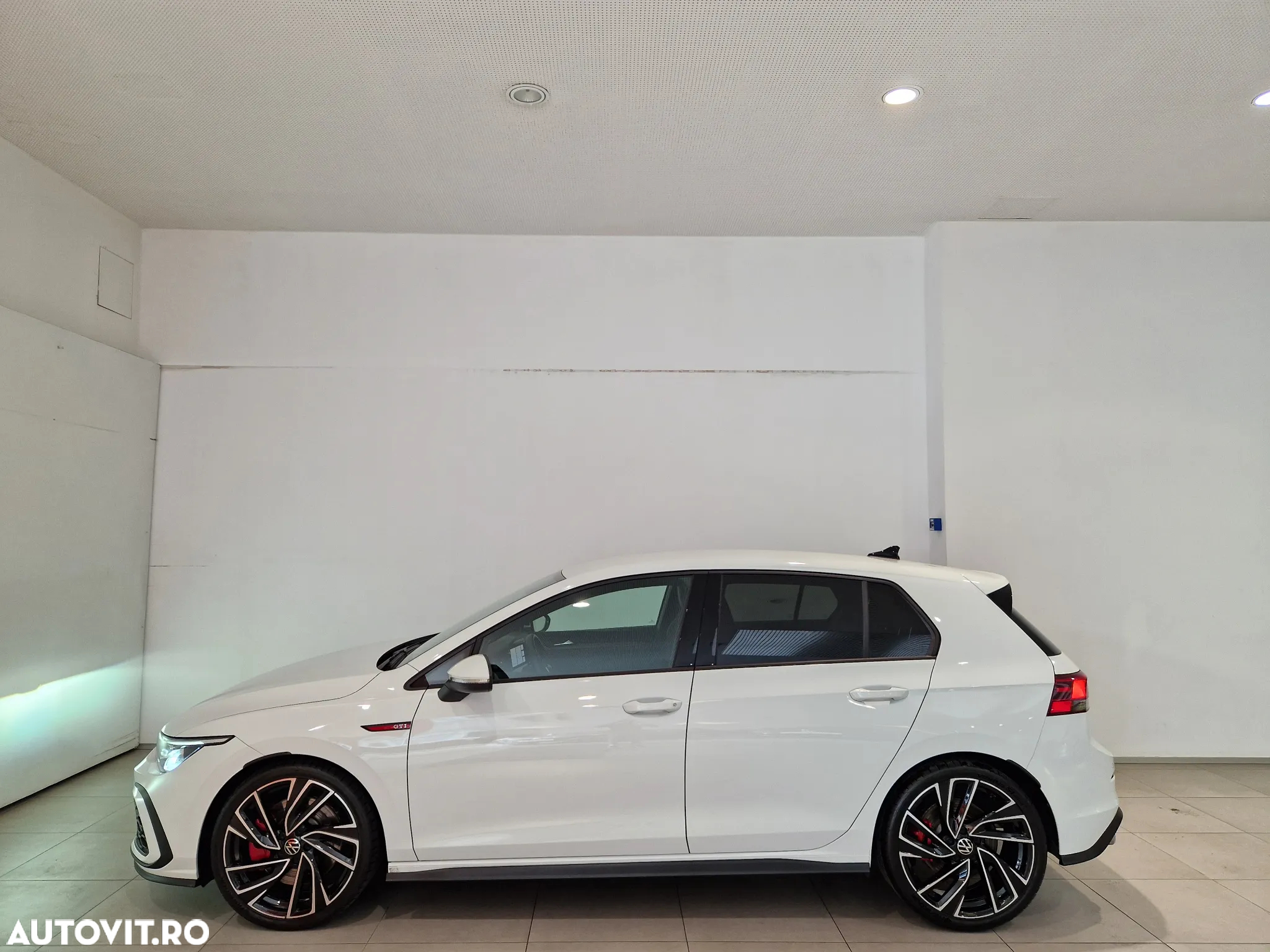 Volkswagen Golf 2.0 TSI DSG GTI - 2