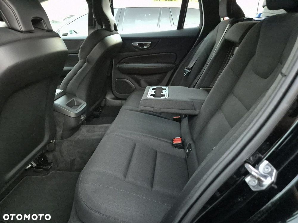 Volvo V60 B4 D Geartronic Momentum Pro - 22