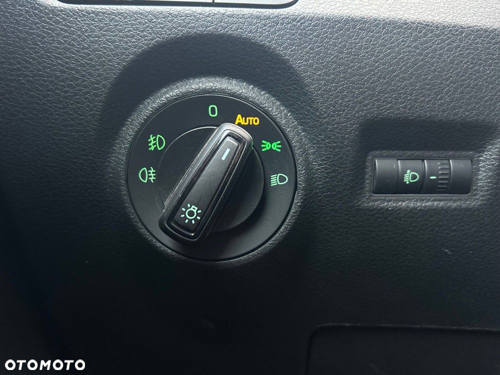 Skoda Fabia 1.0 TSI Monte Carlo - 22