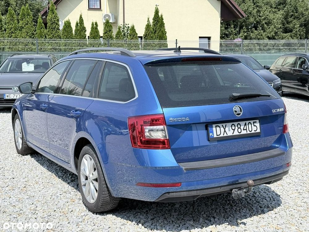 Skoda Octavia 1.6 TDI Ambition DSG - 8
