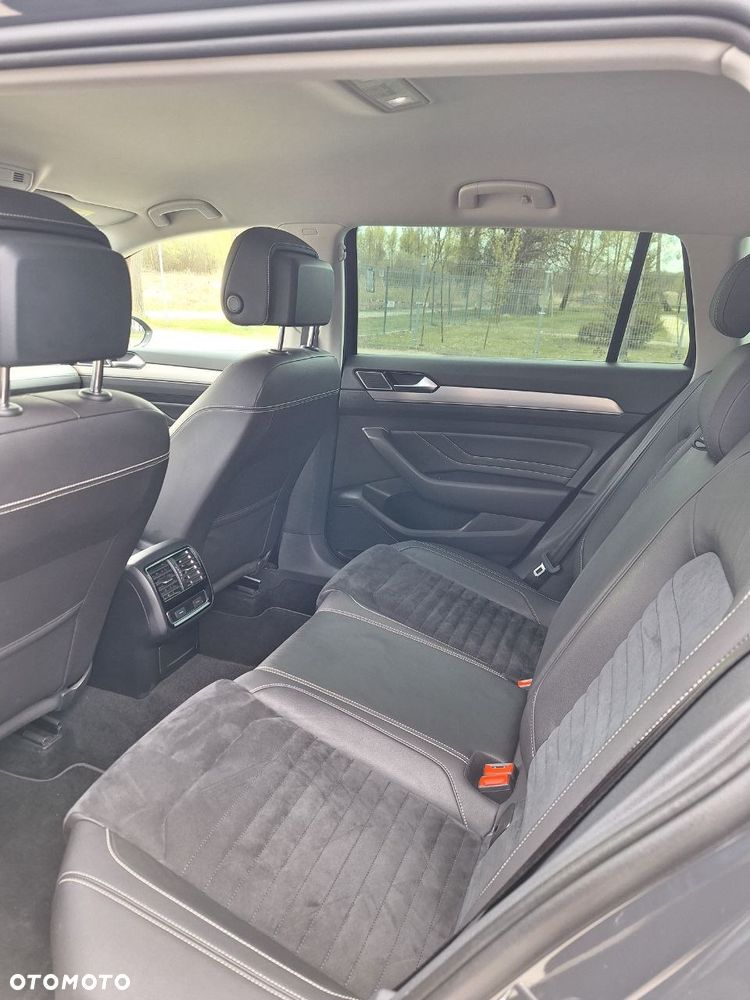 Volkswagen Passat 2.0 TDI SCR DSG Elegance - 9