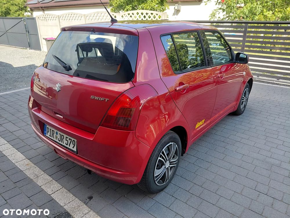 Suzuki Swift 1.3 Club - 5