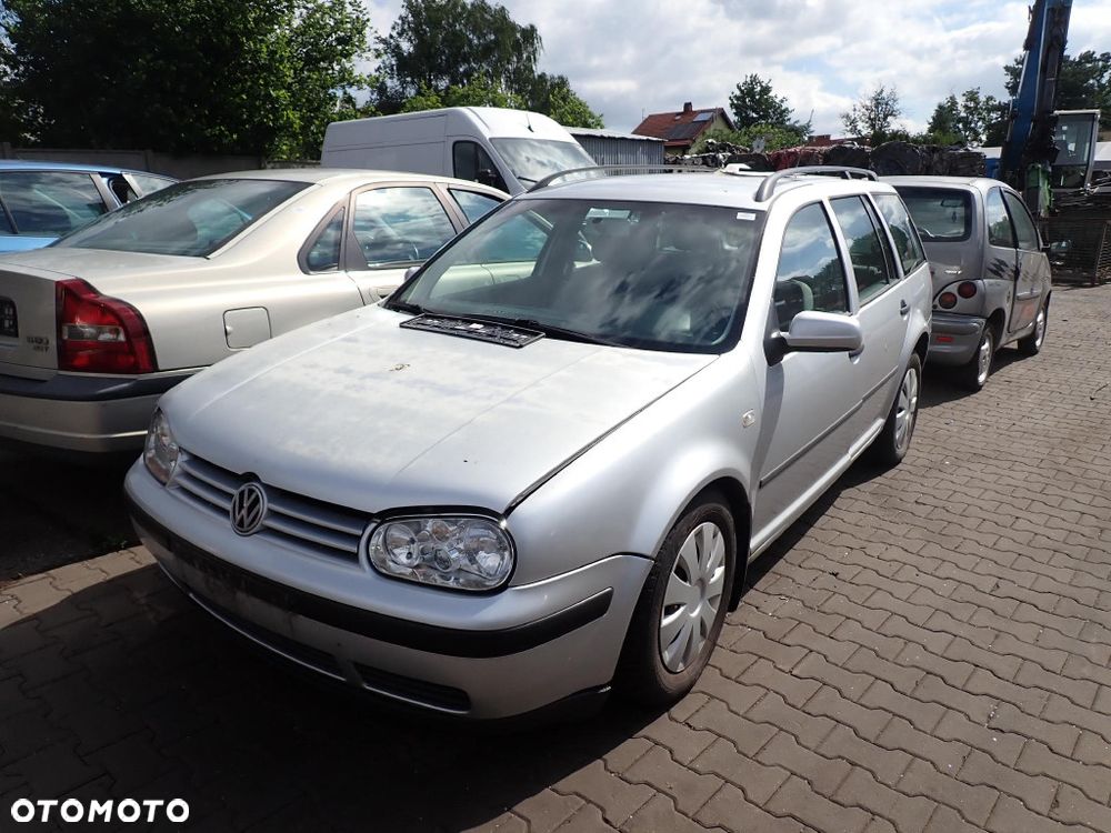 CZĘŚCI - Vw Golf IV 1,6 16V 105KM AZD KOMBI 5B ERT lakier LA7W 2001r. INDEX - 10103 - 1