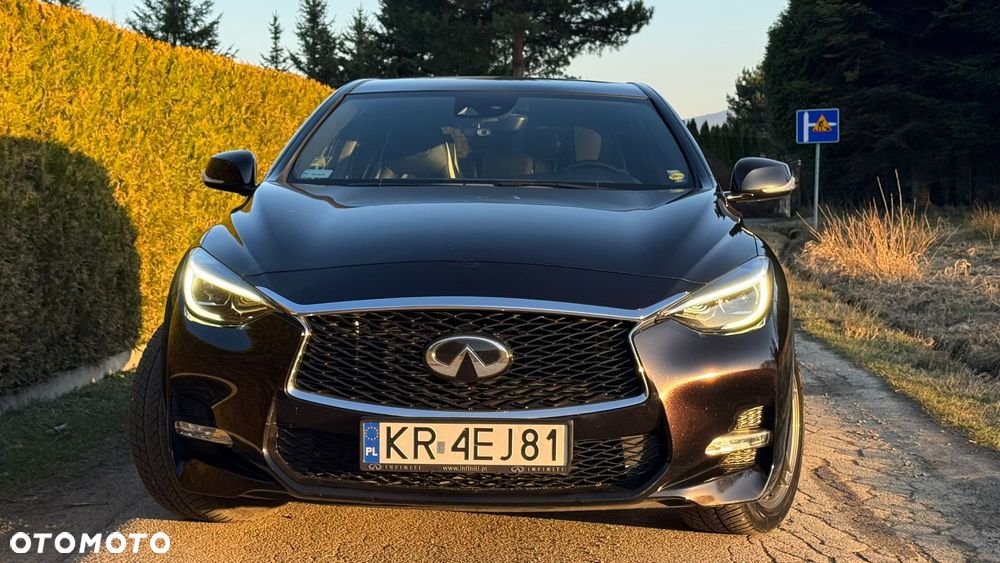 Infiniti Q30 2.0t Sport AWD 7DCT - 6