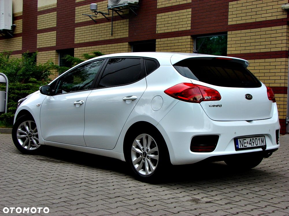 Kia Ceed 1.4 CVVT Dream Team Edition - 3