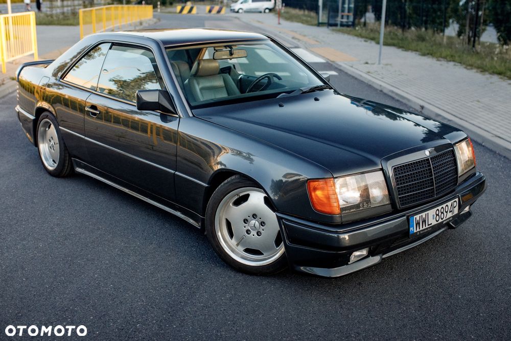 Mercedes-Benz W124 (1984-1993) - 12