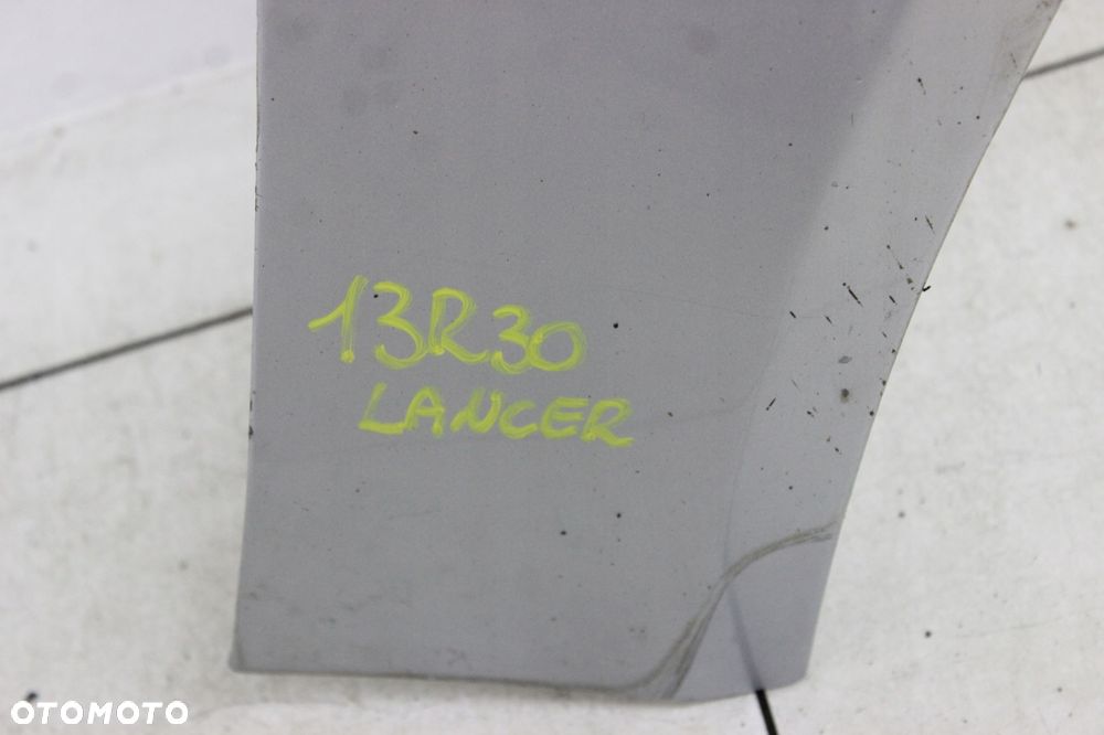 MITSUBISHI LANCER VIII 07R- BŁOTNIK PRAWY PRZÓD PRZEDNI A31B - 13