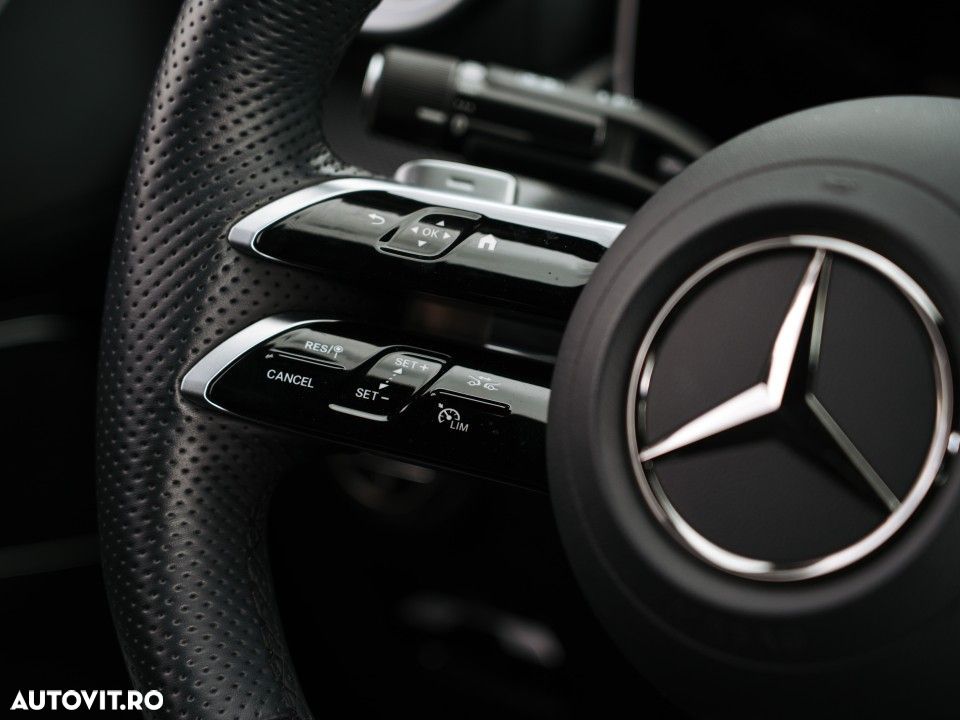 Mercedes-Benz C - 21