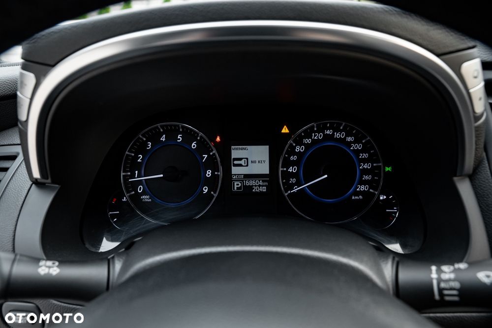 Infiniti QX70 3.7 AWD S - 29