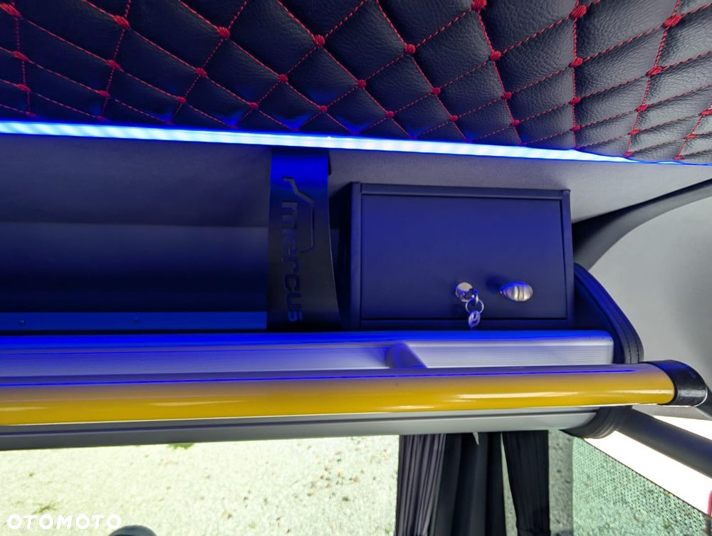 Mercedes-Benz Sprinter 517 - 21