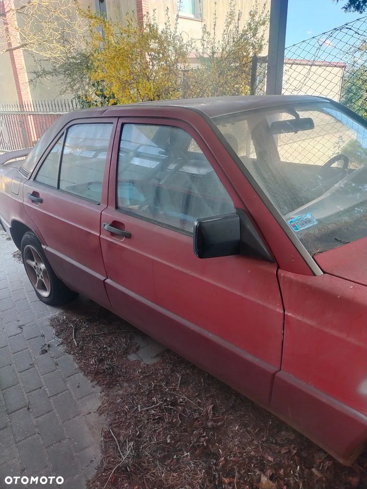 Mercedes-Benz W201 (190) - 3